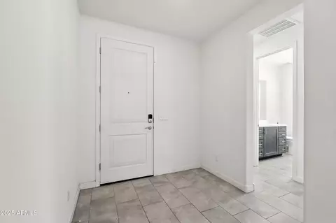 Entry Way - 2816 W Pollack St, Phoenix, AZ 85041 photo 2 of 4