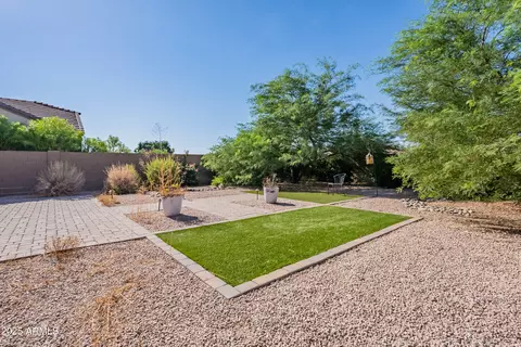 Exterior - 2816 W Pollack St, Phoenix, AZ 85041 photo 5 of 12