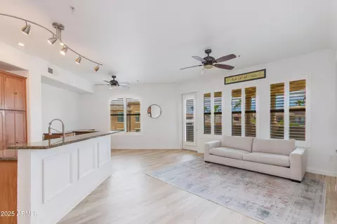 7601 E Indian Bend Rd #3024, Scottsdale, AZ 85250