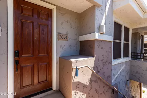 15221 N Clubgate Dr #2054, Scottsdale, AZ 85254