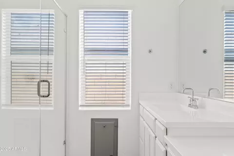 Bath - 9833 E Red Giant Dr, Mesa, AZ 85212 photo 1 of 3