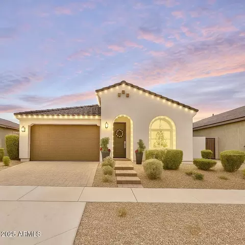 Exterior - 9833 E Red Giant Dr, Mesa, AZ 85212 photo 2 of 3