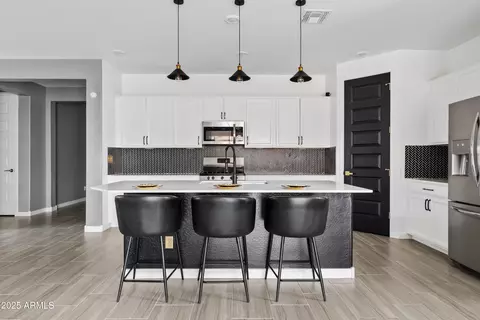 Kitchen - 9833 E Red Giant Dr, Mesa, AZ 85212 photo 1 of 5