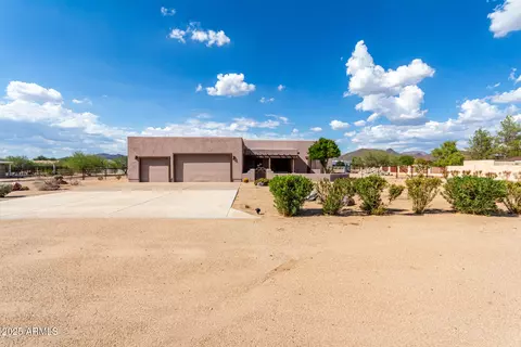 934 E Carlise Rd, Phoenix, AZ 85086 photo 2