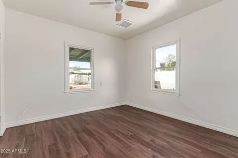 Bedroom - 4002 N 12th St, Phoenix, AZ 85014 photo 4 of 5
