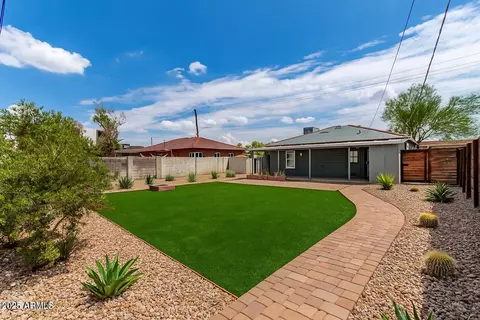 Exterior - 4002 N 12th St, Phoenix, AZ 85014 photo 5 of 7