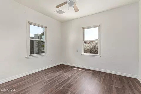 Bedroom - 4002 N 12th St, Phoenix, AZ 85014 photo 1 of 5