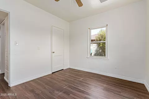 Bedroom - 4002 N 12th St, Phoenix, AZ 85014 photo 2 of 5