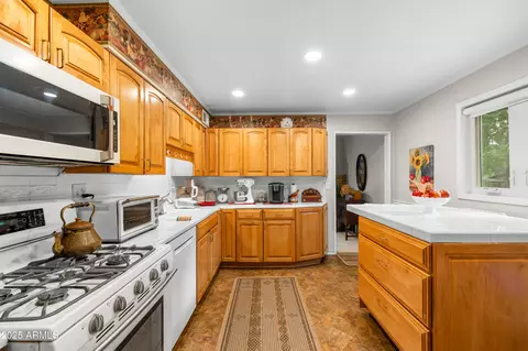 Kitchen - 3106 E Mount Elden Dr, Flagstaff, AZ 86004 photo 2 of 2