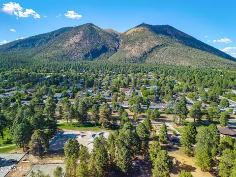 View/Area - 3106 E Mount Elden Dr, Flagstaff, AZ 86004 photo 2 of 4
