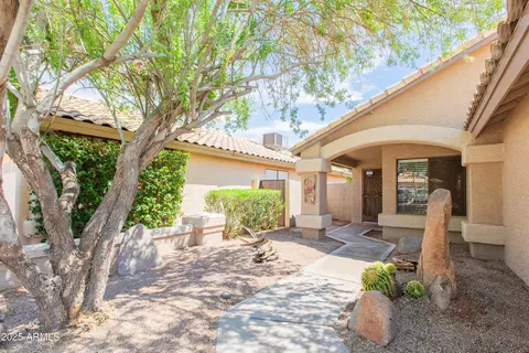 103 S Crestview St, Chandler, AZ 85226