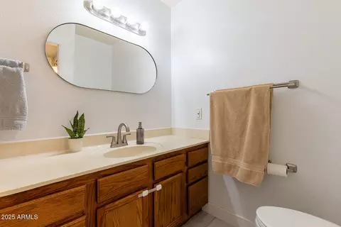 Bath - 4131 E Carter Dr, Phoenix, AZ 85042 photo 1 of 3