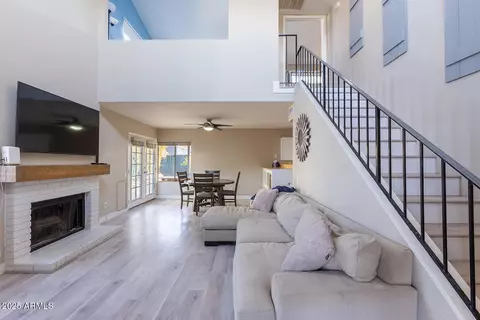 4131 E Carter Dr, Phoenix, AZ 85042