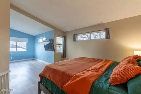 Bedroom - 4131 E Carter Dr, Phoenix, AZ 85042 photo 3 of 5