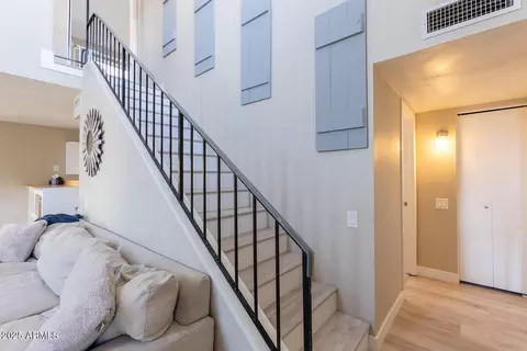 Entry Way - 4131 E Carter Dr, Phoenix, AZ 85042 photo 1 of 1