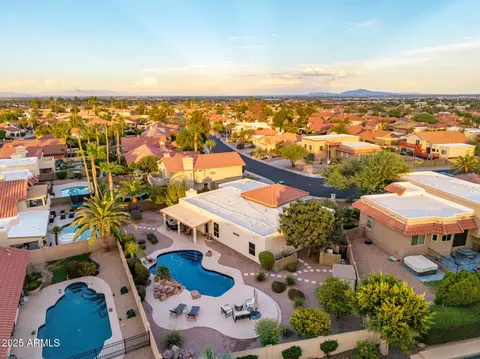 View/Area - 3846 E Keresan St, Phoenix, AZ 85044 photo 9 of 14