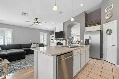 Kitchen - 702 W Scott Ave, Gilbert, AZ 85233 photo 5 of 7