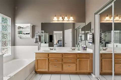 Bath - 702 W Scott Ave, Gilbert, AZ 85233 photo 3 of 5