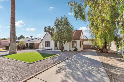 Exterior - 2209 E Weldon Ave, Phoenix, AZ 85016 photo 1 of 9