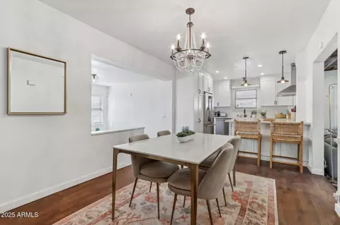 Dining - 2209 E Weldon Ave, Phoenix, AZ 85016 photo 3 of 3