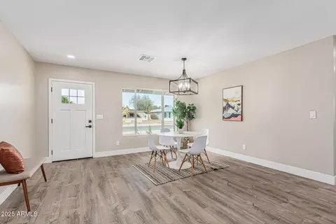 527 W 19th St, Tempe, AZ 85281