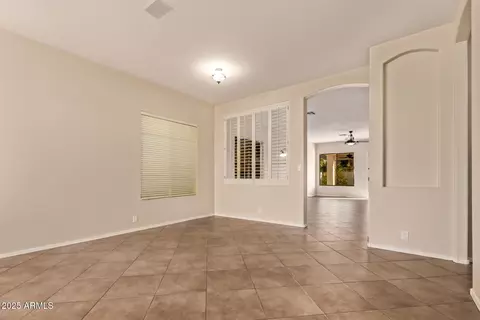 Living - 1009 E Mountain Vista Dr, Phoenix, AZ 85048 photo 2 of 6