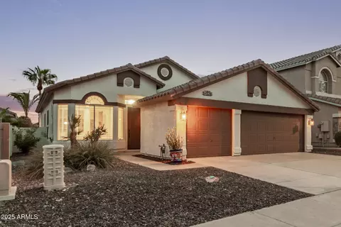 1009 E Mountain Vista Dr, Phoenix, AZ 85048