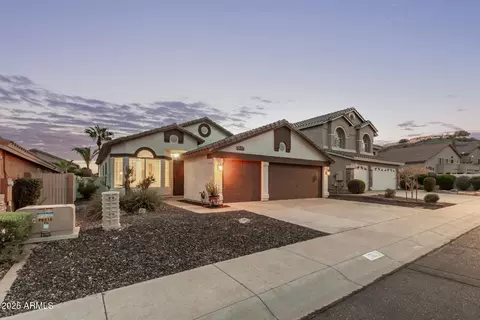 Exterior - 1009 E Mountain Vista Dr, Phoenix, AZ 85048 photo 2 of 16