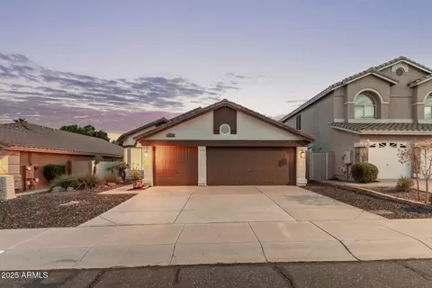 Exterior - 1009 E Mountain Vista Dr, Phoenix, AZ 85048 photo 3 of 16