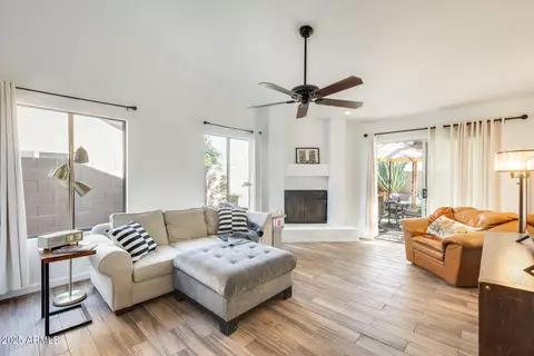 24009 N 39th Ln, Glendale, AZ 85310