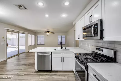 Kitchen - 1883 W Falcon Dr, Chandler, AZ 85286 photo 2 of 2