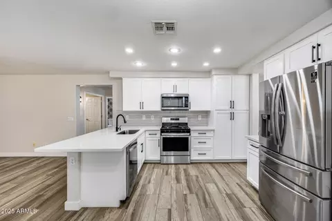 Kitchen - 1883 W Falcon Dr, Chandler, AZ 85286 photo 1 of 2