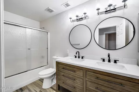 Bath - 1883 W Falcon Dr, Chandler, AZ 85286 photo 2 of 2