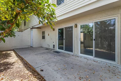 Exterior - 6503 N 10th Pl, Phoenix, AZ 85014 photo 3 of 5