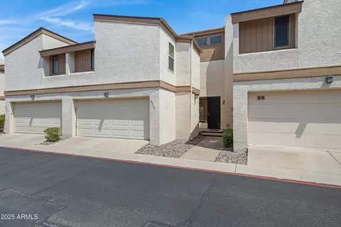 Exterior - 6503 N 10th Pl, Phoenix, AZ 85014 photo 2 of 5