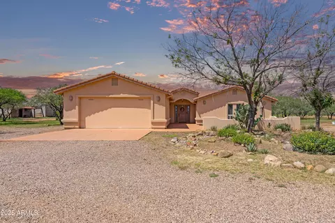 9876 E Chandler Ln, Hereford, AZ 85615