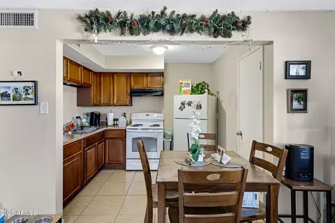 Kitchen - 610 S Bellview St, Mesa, AZ 85204 photo 5 of 7