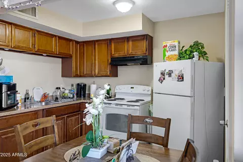 Kitchen - 610 S Bellview St, Mesa, AZ 85204 photo 6 of 7