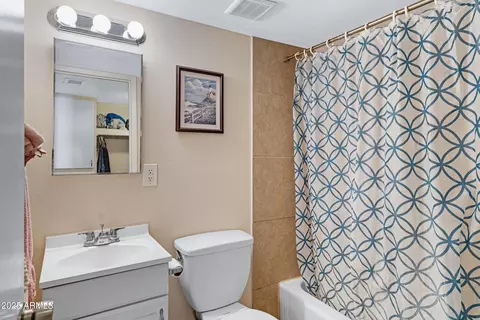 Bath - 610 S Bellview St, Mesa, AZ 85204 photo 1 of 2
