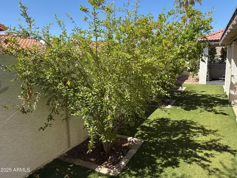 Exterior - 3711 E Cathedral Rock Dr, Phoenix, AZ 85044 photo 2 of 3
