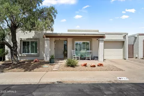 912 E Michelle Dr, Phoenix, AZ 85022
