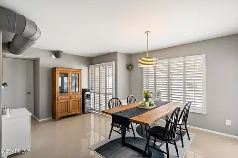 Dining - 912 E Michelle Dr, Phoenix, AZ 85022 photo 3 of 4