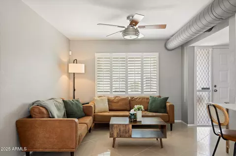 Living - 912 E Michelle Dr, Phoenix, AZ 85022 photo 1 of 3