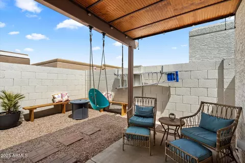 Exterior - 912 E Michelle Dr, Phoenix, AZ 85022 photo 1 of 5