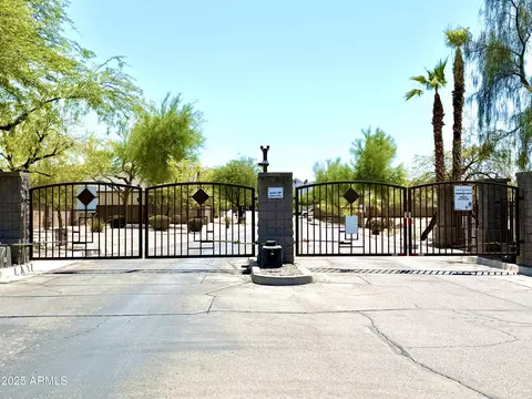 View/Area - 505 E Lydia Ln, Phoenix, AZ 85042 photo 1 of 1