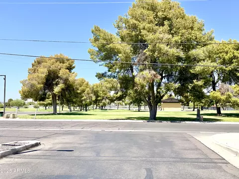 Exterior - 505 E Lydia Ln, Phoenix, AZ 85042 photo 11 of 11