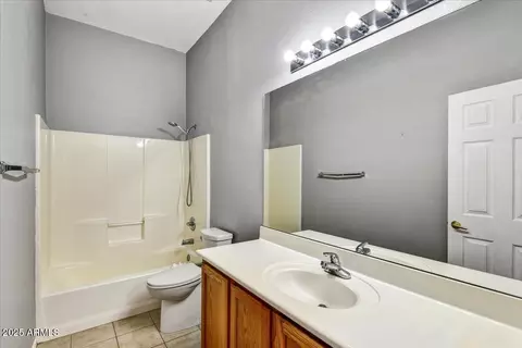 Bath - 505 E Lydia Ln, Phoenix, AZ 85042 photo 2 of 2