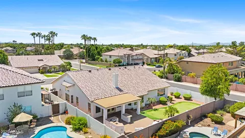 3930 E Indigo Bay Ct, Gilbert, AZ 85234 photo 2