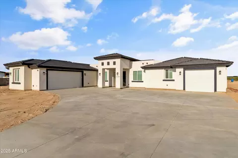 3719 S 335th Ave, Tonopah, AZ 85354