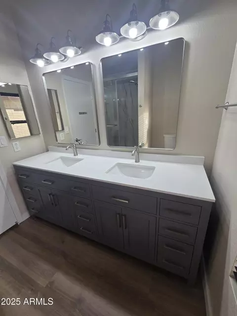 Bath - 2520 E Granite View Dr, Phoenix, AZ 85048 photo 1 of 4